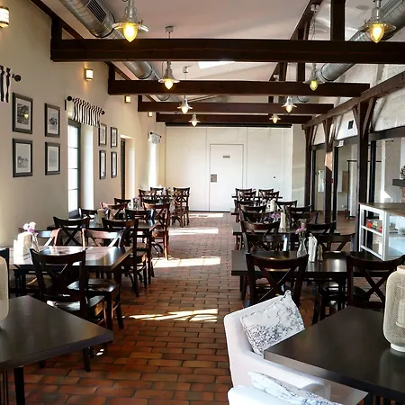 Kurort Stara Wedzarnia 아파트호텔 4*